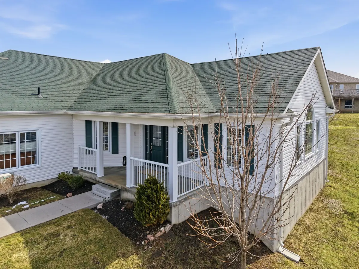 295 Densmore RD #404, Cobourg, ON K9A 2S7