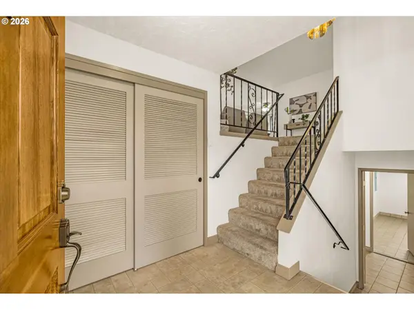 8385 CASON RD, Gladstone, OR 97027