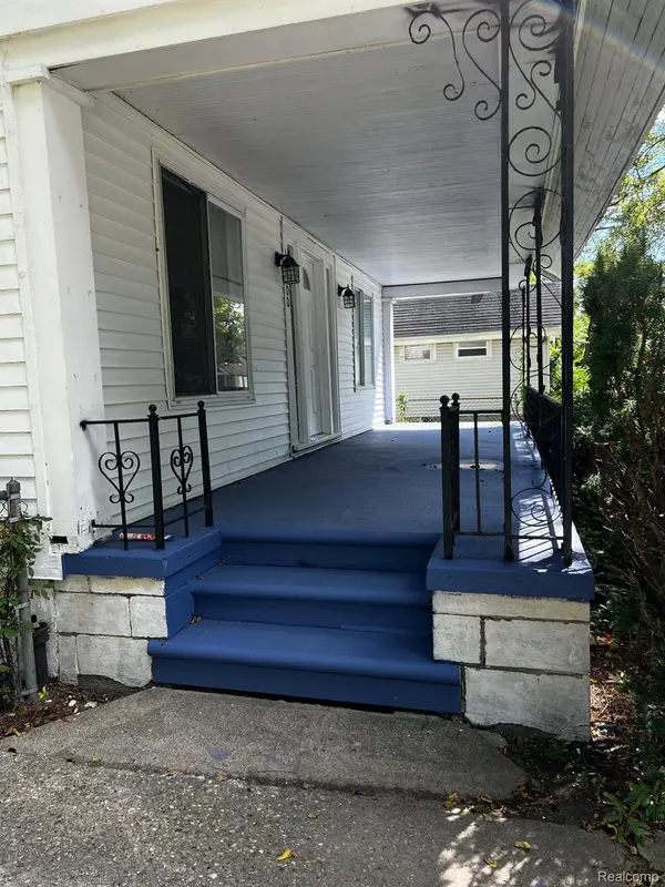 16900 Rockdale ST, Detroit, MI 48219