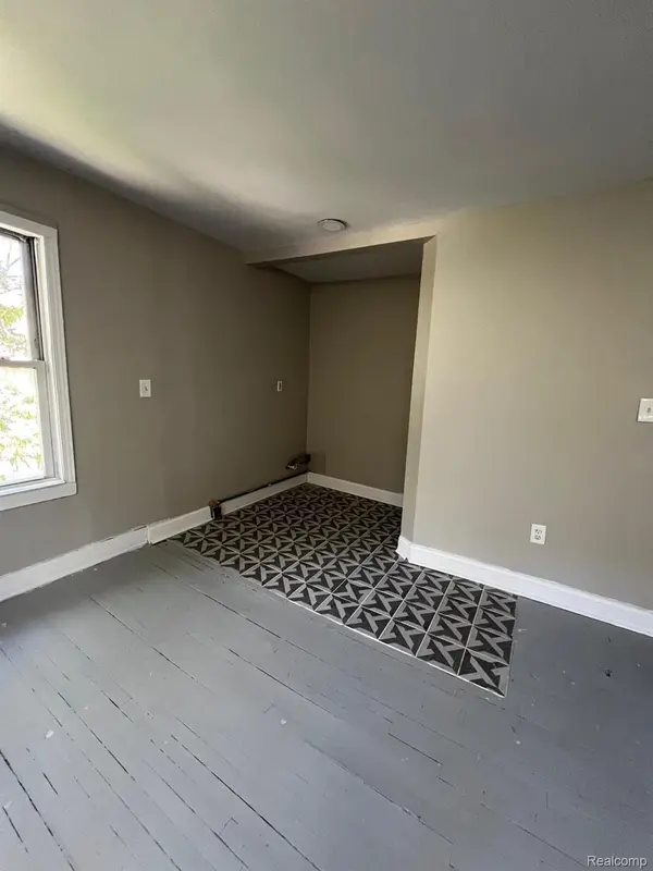 16900 Rockdale ST, Detroit, MI 48219