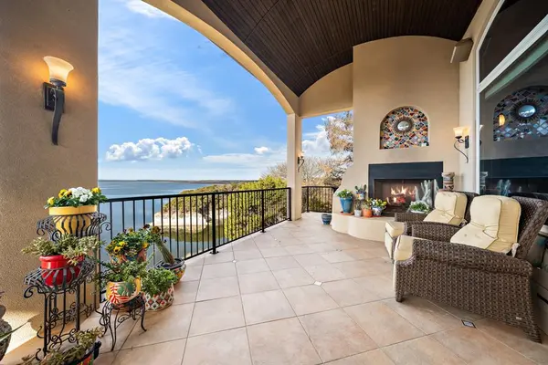 1252 Briar Court, Whitney, TX 76692