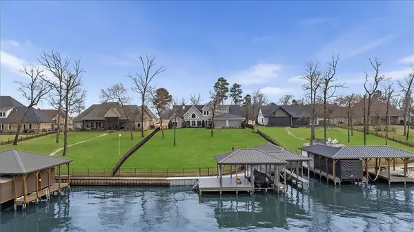 5502 Nathan Drive, Chandler, TX 75758