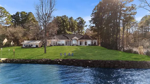 24901 County Road 4117, Frankston, TX 75763