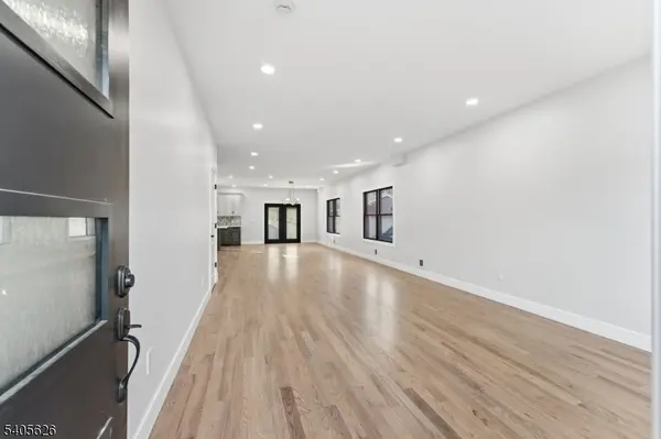 228 Locust St, Roselle Boro, NJ 07203