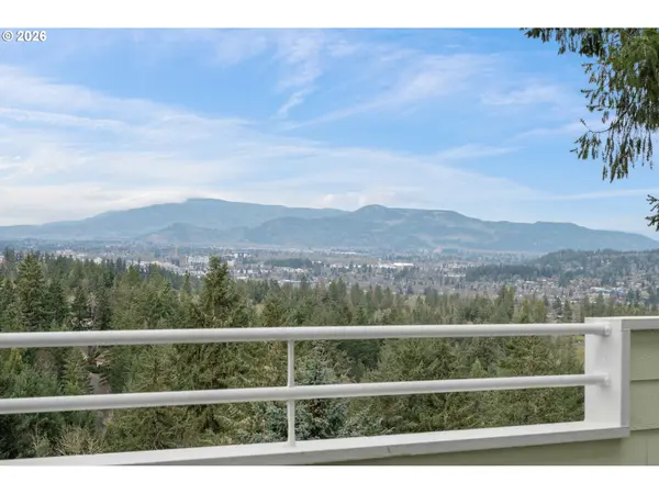 653 BROOKSIDE DR, Eugene, OR 97405