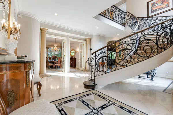 338/340 Riverview DR, Toronto C12, ON M4N 3E1