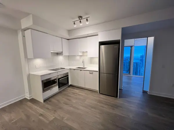 195 Redpath AVE #3512, Toronto C10, ON M4P 0E4