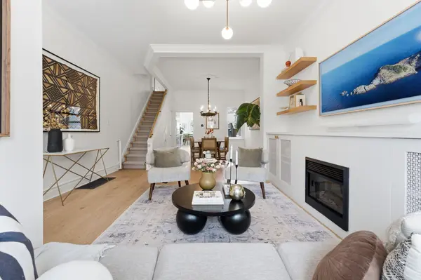 360 Wellesley ST E, Toronto C08, ON M4X 1H4