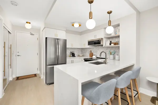 2191 Yonge ST #1004, Toronto C10, ON M4S 3H8