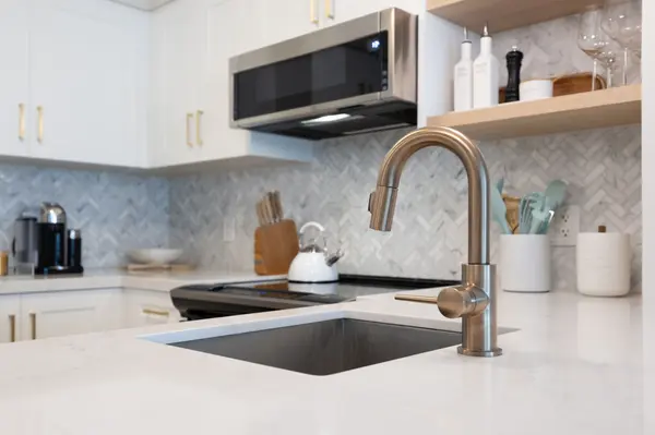 2191 Yonge ST #1004, Toronto C10, ON M4S 3H8