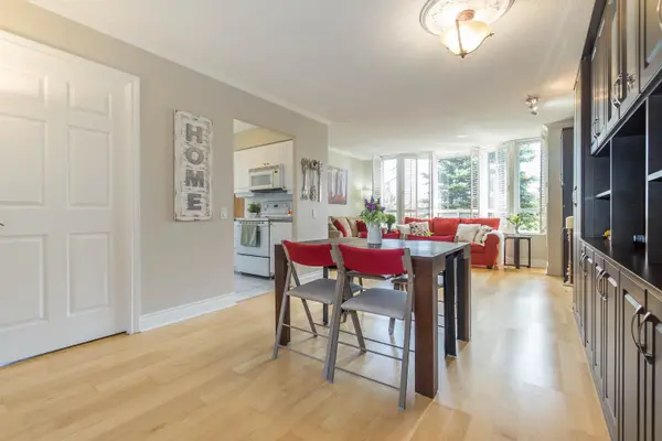 80 Harrison Garden BLVD #220, Toronto C14, ON M2N 7E3