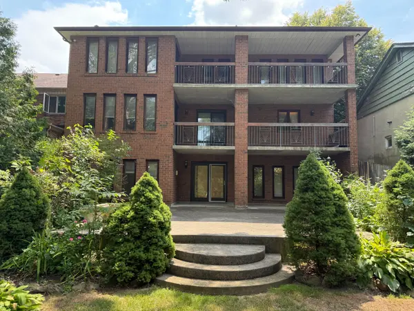 450 O'Connor DR, Toronto E03, ON M4J 2W6