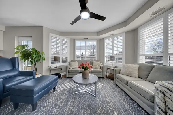 21 Brookhouse DR #210, Clarington, ON L1B 0V4