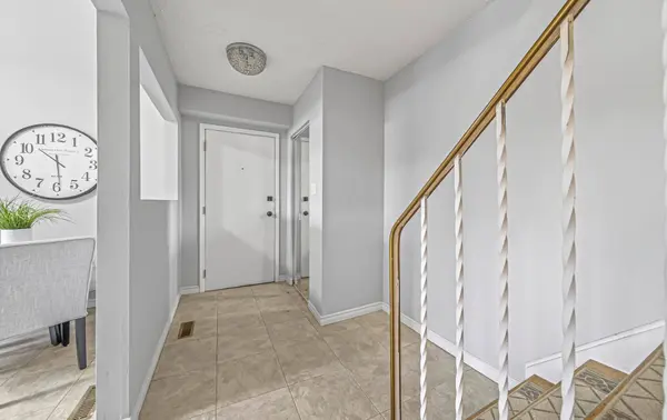 730 Cedar ST ##14, Oshawa, ON L1H 4M6