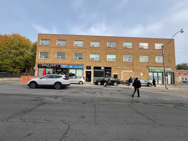 3 Linnsmore CRES #201, Toronto E03, ON M4J 4K7