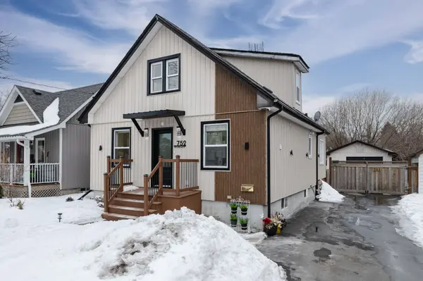 752 Douglas ST, Oshawa, ON L1H 5C7