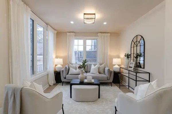 752 Douglas ST, Oshawa, ON L1H 5C7