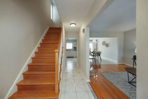 672 Galahad DR, Oshawa, ON L1K 1M2