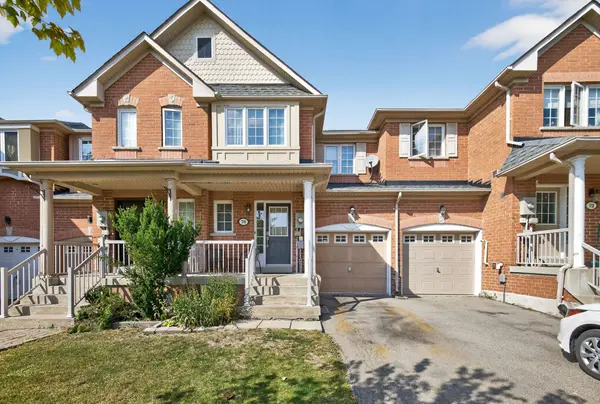 70 Burgess CRES, Newmarket, ON L3X 2T7