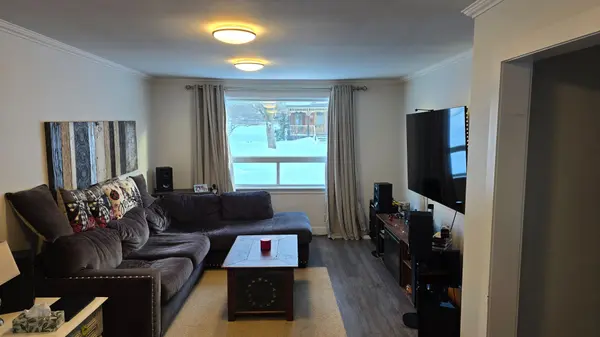 121 Cumberland ST, Barrie, ON L4N 2P8