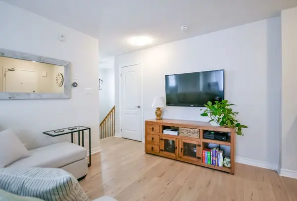 51 Ferndale DR S #5, Barrie, ON L4N 5W9