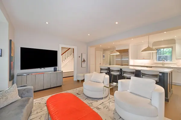 568 Windermere AVE, Toronto W02, ON M6S 3L6