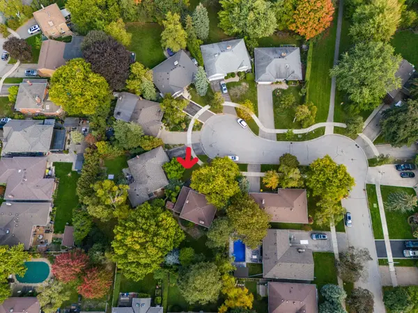 20 West Deane Valley RD, Toronto W08, ON M9B 3K5