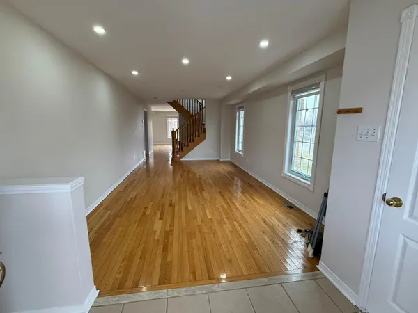 55 PEACHLEAF CRES, Brampton, ON L7A 2B4