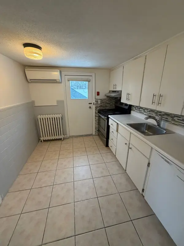 354 Annette ST #1, Toronto W02, ON M6P 1R5