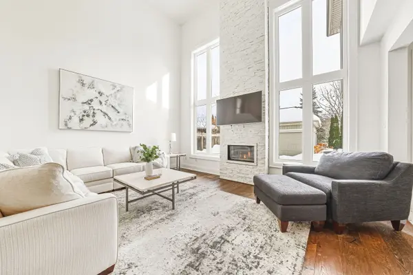 958 Irish Moss RD, Mississauga, ON L5W 1W5