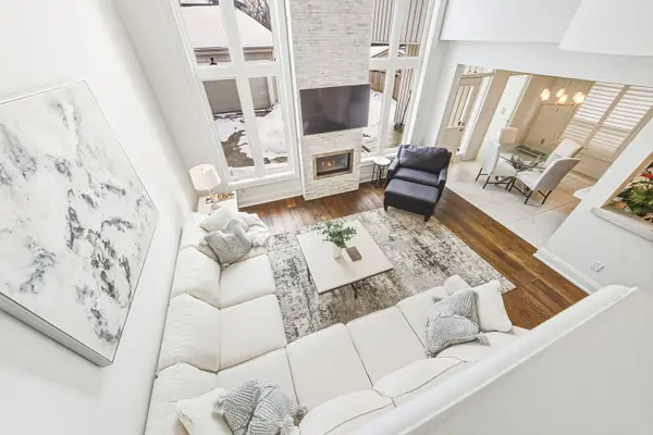 958 Irish Moss RD, Mississauga, ON L5W 1W5