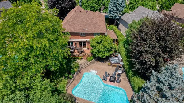 2293 Carpenters CIR, Oakville, ON L6M 3C6