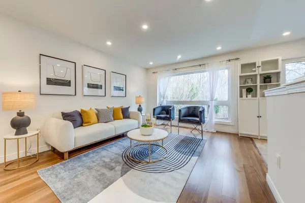 2066 Broadleaf CRES, Burlington, ON L7L 6S4