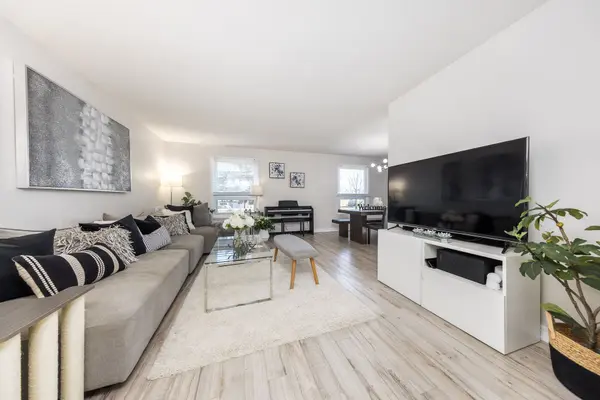 584 Elliott CRES, Milton, ON L9T 3G4