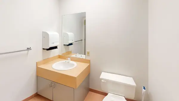 5397 Eglinton AVE #208, Toronto W08, ON M9C 5K6