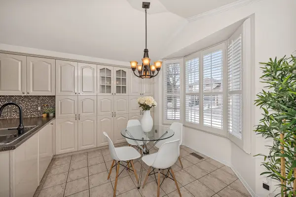 43 Settler's Ridge WAY, Barrhaven, ON K2J 4V2