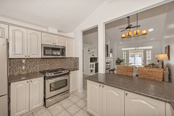 43 Settler's Ridge WAY, Barrhaven, ON K2J 4V2