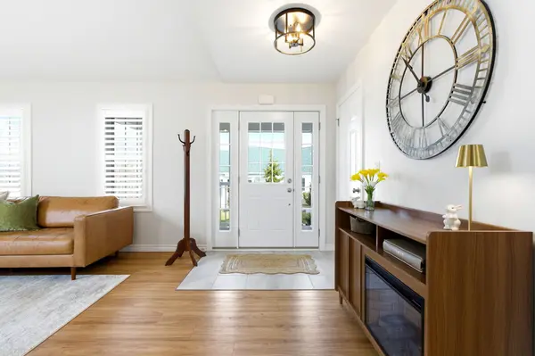 295 Densmore RD #404, Cobourg, ON K9A 2S7