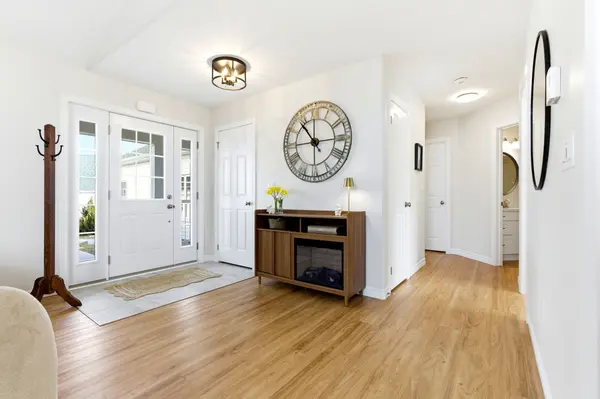 295 Densmore RD #404, Cobourg, ON K9A 2S7