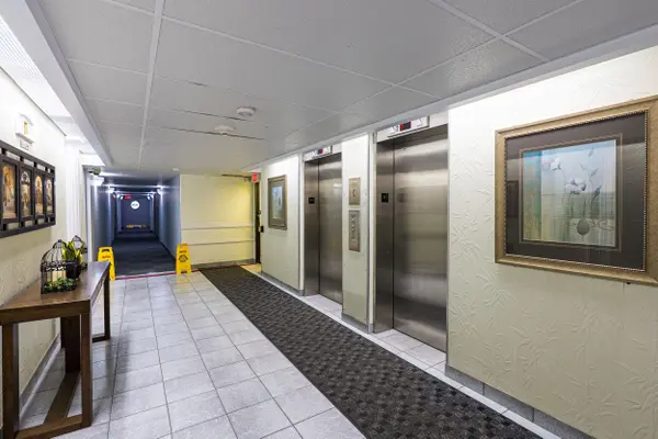 9 Bonheur CT #905, Brantford, ON N3P 1Z5