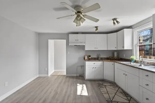 15 Adelaide ST, Grimsby, ON L3M 1X2