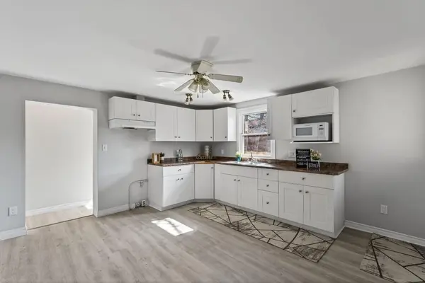 15 Adelaide ST, Grimsby, ON L3M 1X2