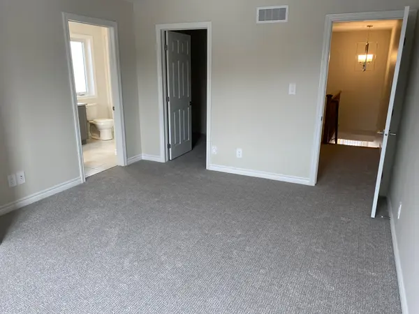 34 Nipigon ST, Belleville, ON K8N 0S8