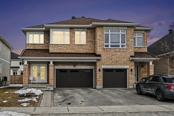 11 Borland DR, Carleton Place, ON K7C 0K7