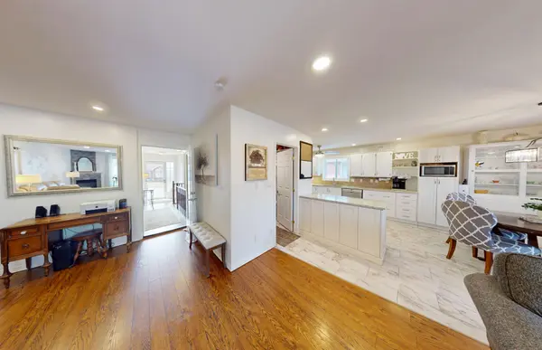 16 Hickory GRV, Belleville, ON K8N 5Y1