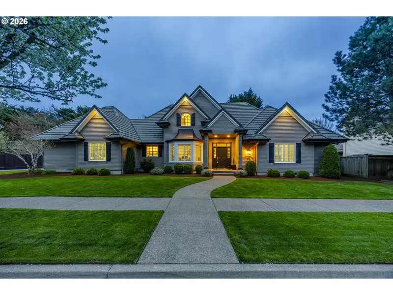 2332 DEVON AVE, Eugene, OR 97408