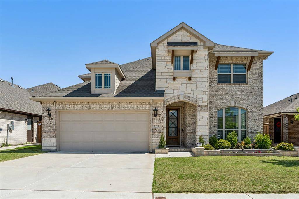 8720 Landergin Mesa Drive, Fort Worth, TX 76131