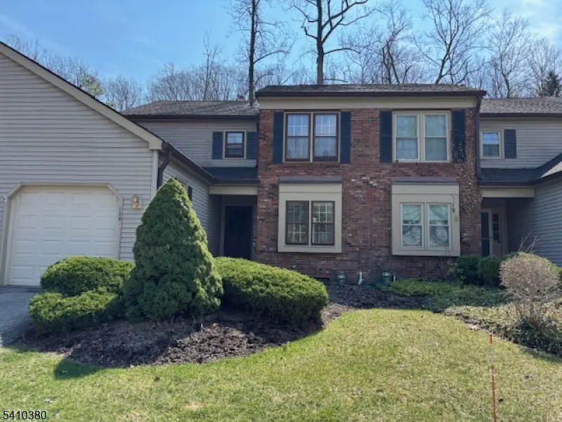 109 Goldfinch Dr, Allamuchy Twp., NJ 07840