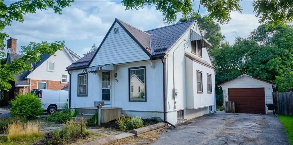 73 Drury LN, Barrie, ON L4M 3C9