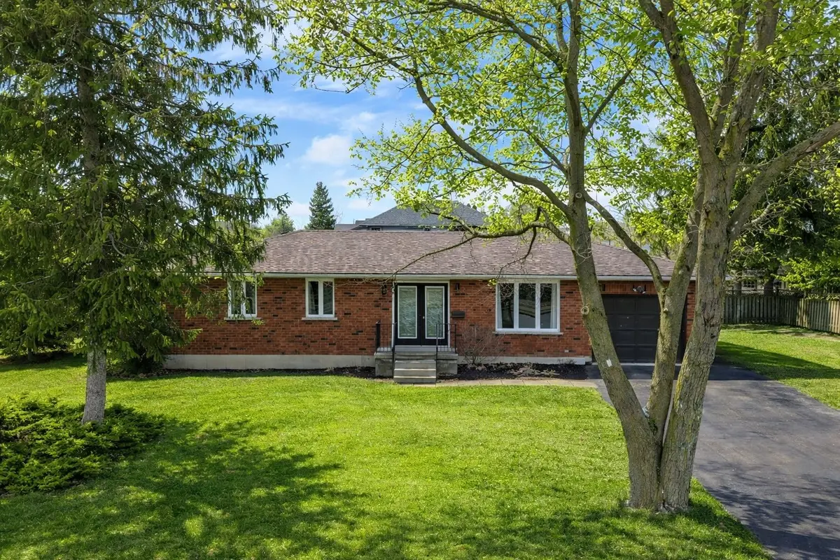 31 Cobourg ST, West Perth, ON N0K 1N0